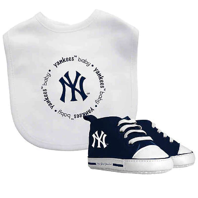 NEW YORK YANKEES 2-PIECE BABY GIFT SET