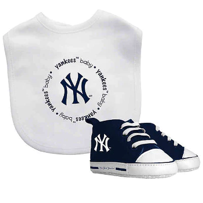 SET DE REGALO BEBÉ 2 PIEZAS CON BABERO Y PRE-Caminante NEW YORK YANKEES