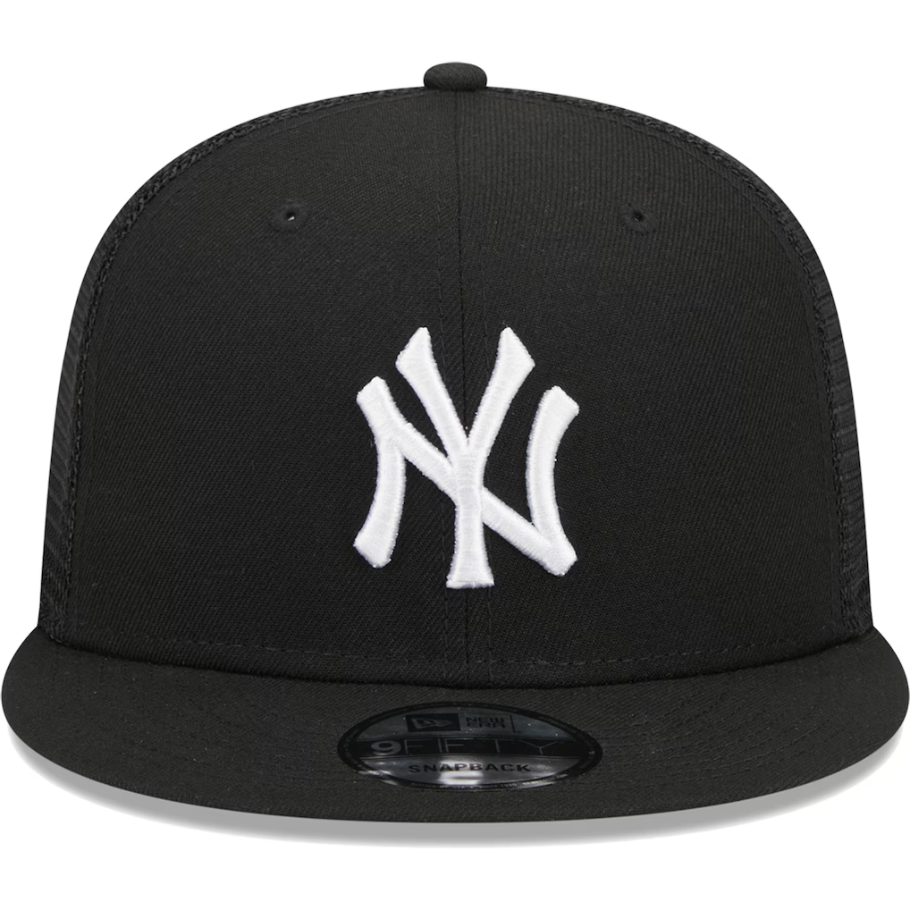 NEW YORK YANKEES EVERGREEN COOPERSTOWN TRUCKER 9FIFTY SNAPBACK HAT - BLACK/WHITE