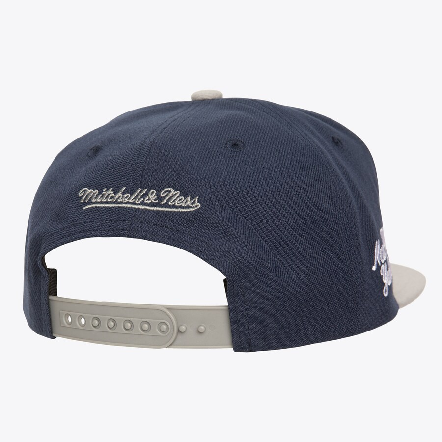 NEW YORK YANKEES UPRISE LOGO SNAPBACK HAT