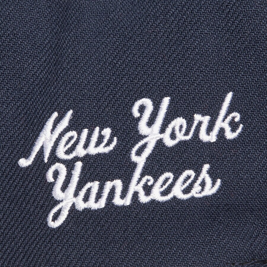 NEW YORK YANKEES UPRISE LOGO SNAPBACK HAT