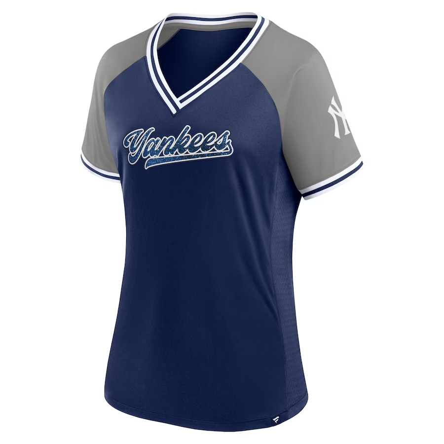 NEW YORK YANKEES WOMEN'S GLITZ & GLAM DIVA V-NECK T-SHIRT