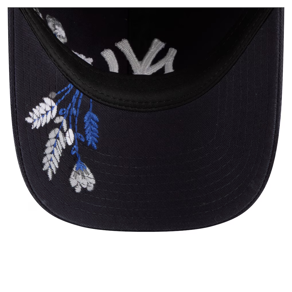 NEW YORK YANKEES WOMEN'S NEW ERA WILDFLOWER CASUAL CLASSIC ADJUSTABLE HAT - NAVY