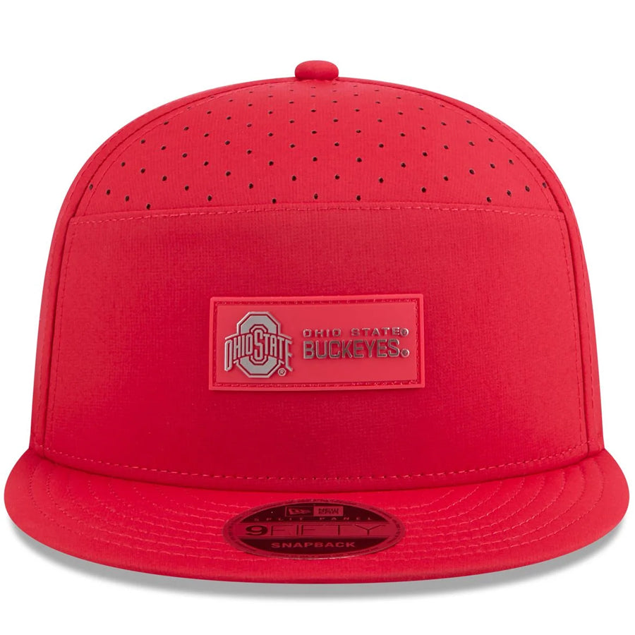 OHIO STATE BUCKEYES 2025 SIDELINE SPLIT PANEL 9FIFTY SNAPBACK HAT - RED