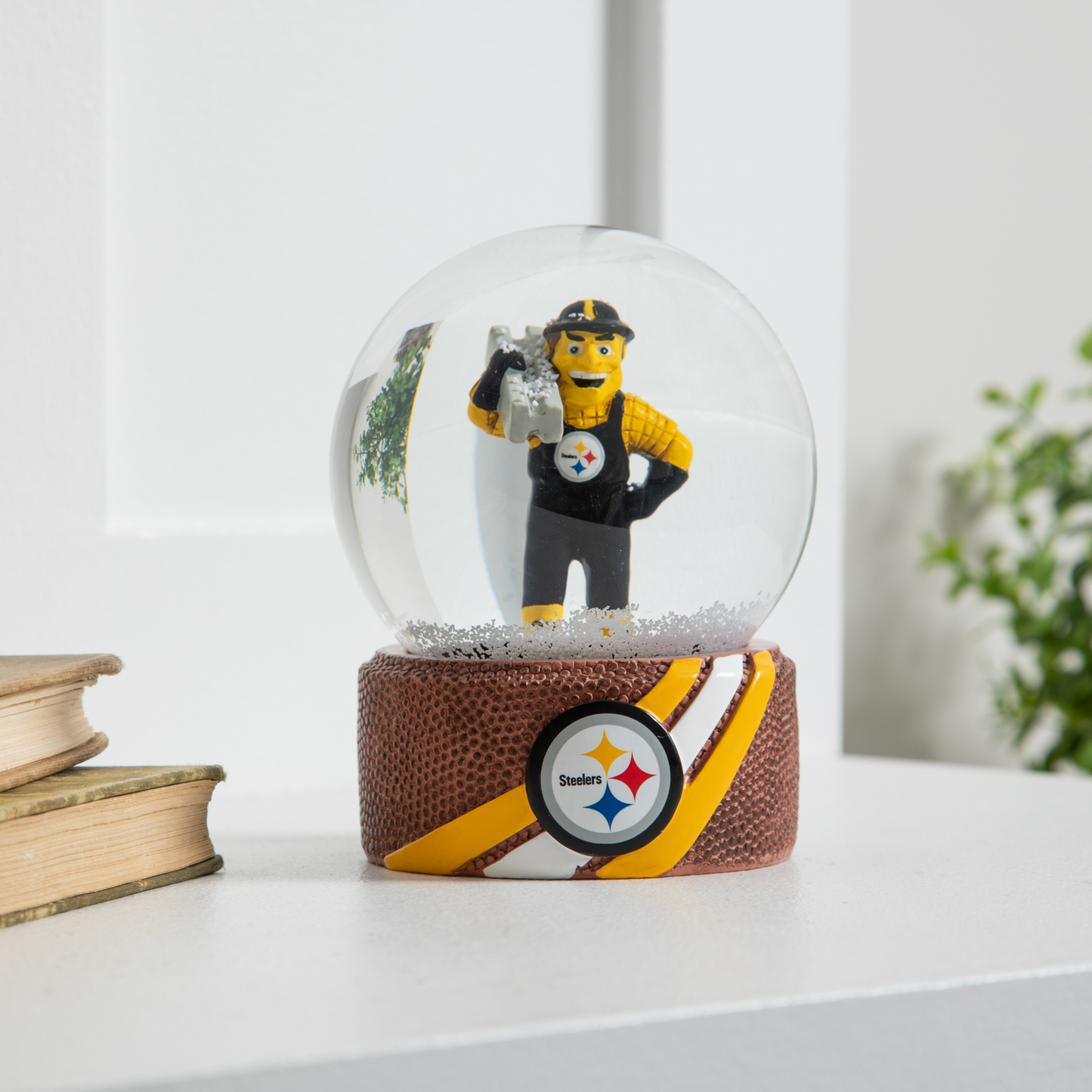 PITTSBURGH STEELERS MASCOT WATER GLOBE