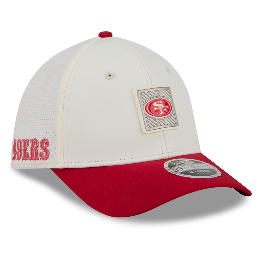 SAN FRANCISCO 49ERS 2026 NFL TRAINING CAMP 39THIRTY M-CROWN FLEX FIT HAT - CHROME WHITE/RED