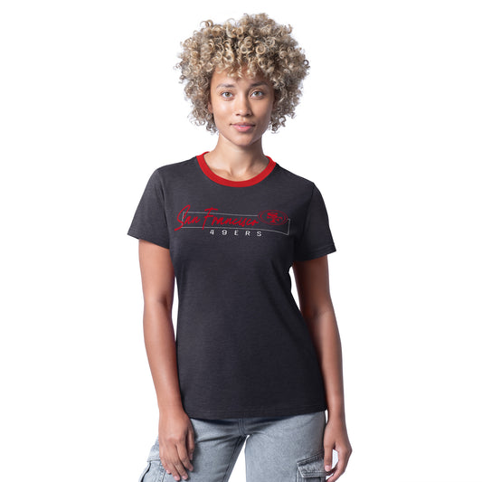 SAN FRANCISCO 49ERS WOMEN'S G-III 4HER BY CARL BANKS MAIN PLAY T-SHIRT - BLACK