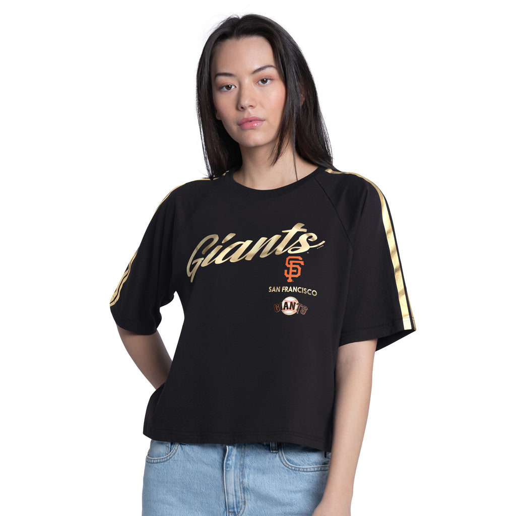 SAN FRANCISCO GIANTS WOMEN'S G-III 4HER BY CARL BANKS CLASSIC PLAY CROPPED T-SHIRT  - BLACK