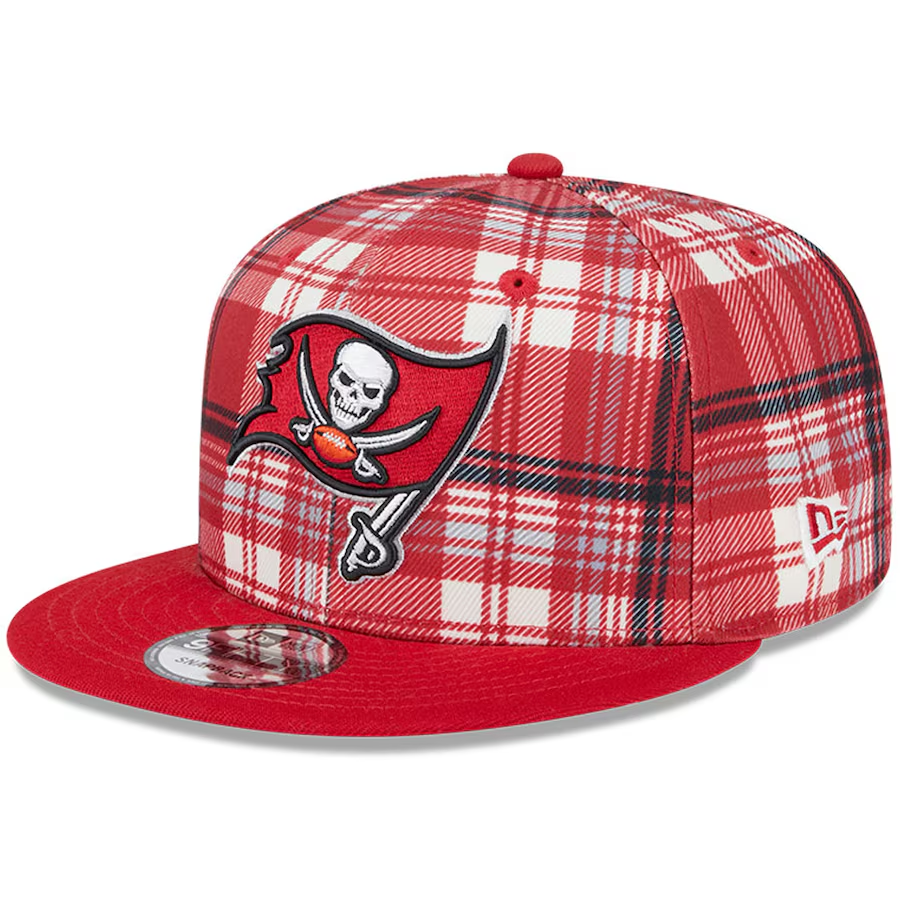 TAMPA BAY BUCCANEERS 2024 NFL SIDELINE STATEMENT 9FIFTY SNAPBACK HAT - RED