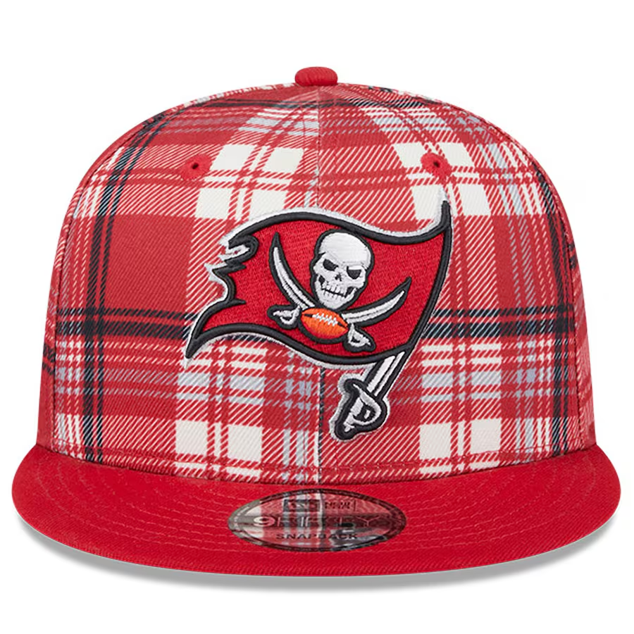 TAMPA BAY BUCCANEERS 2024 NFL SIDELINE STATEMENT 9FIFTY SNAPBACK HAT - RED