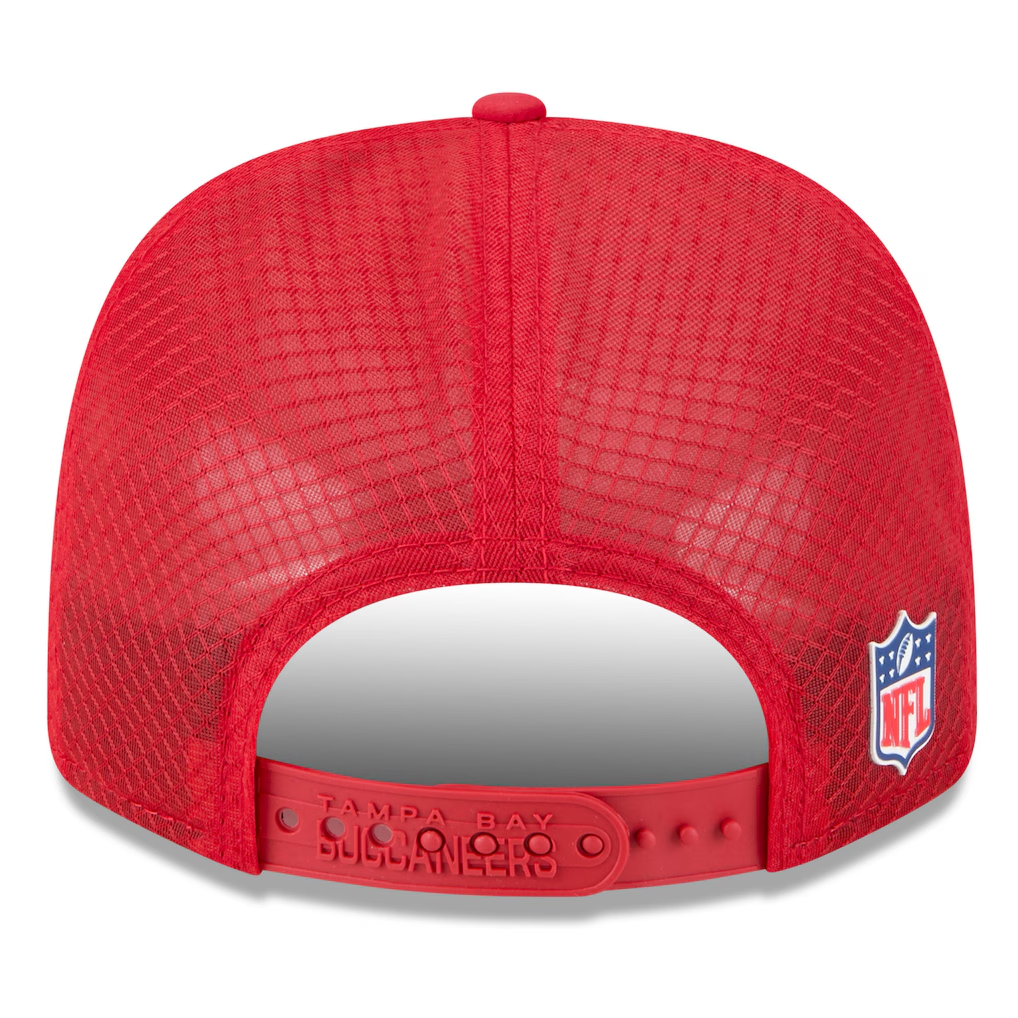 TAMPA BAY BUCCANEERS 2025 NFL SIDELINE 9SEVENTY STRETCH-SNAP ADJUSTABLE HAT - RED