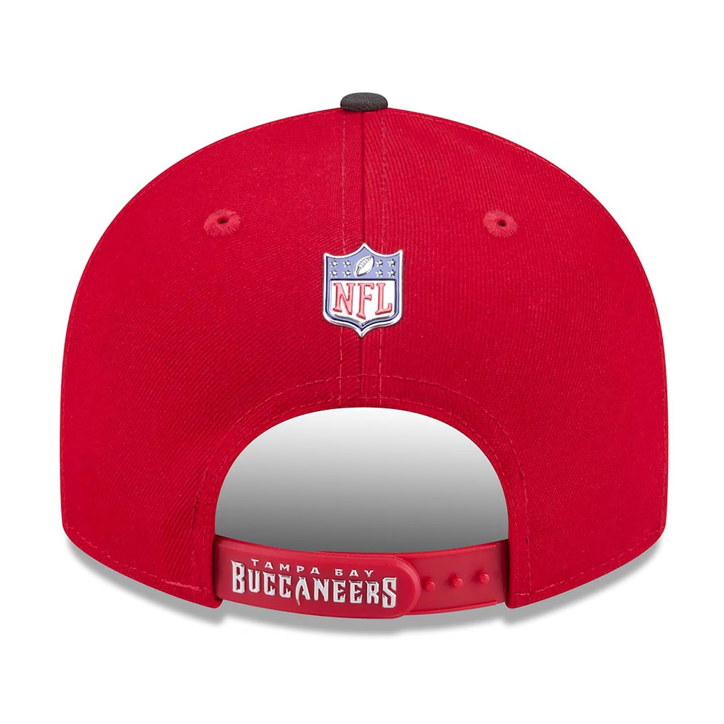 TAMPA BAY BUCCANEERS 2026 NFL DRAFT 9FIFTY SNAPBACK HAT - RED/GRAY
