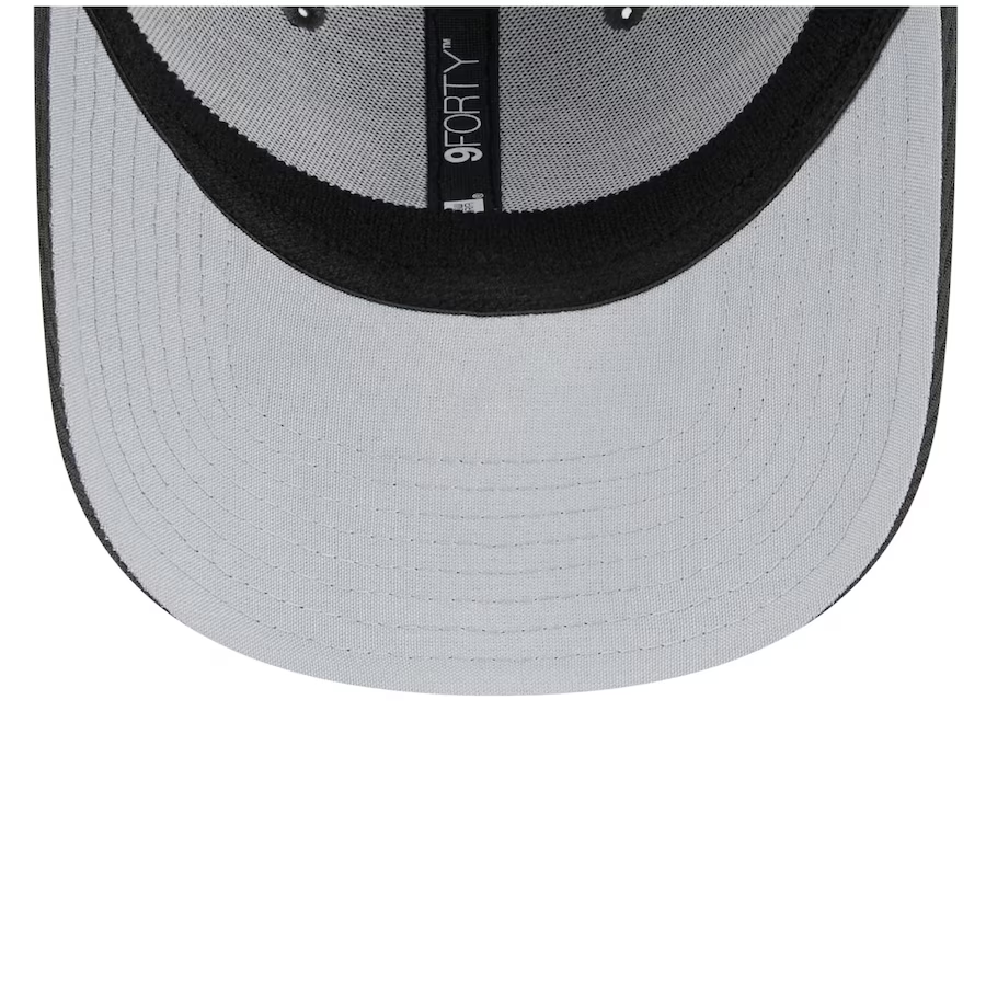 TAMPA BAY BUCCANEERS KIDS 2023 TRAINING CAMP 9FORTY STRETCH-SNAP GORRO