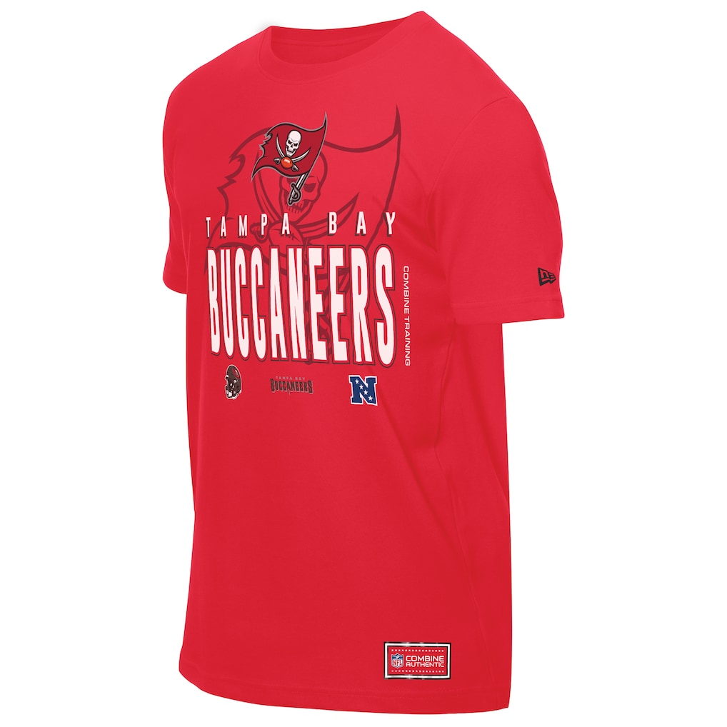 TAMPA BAY BUCCANEERS MEN'S NEW ERA 2025 NFL TRAINING CAMP T-SHIRT - RED