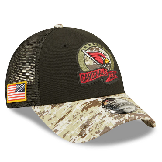 GORRA DE CAMIONERO AJUSTABLE 9FORTY ARIZONA CARDINALS 2022 SALUTE TO SERVICE