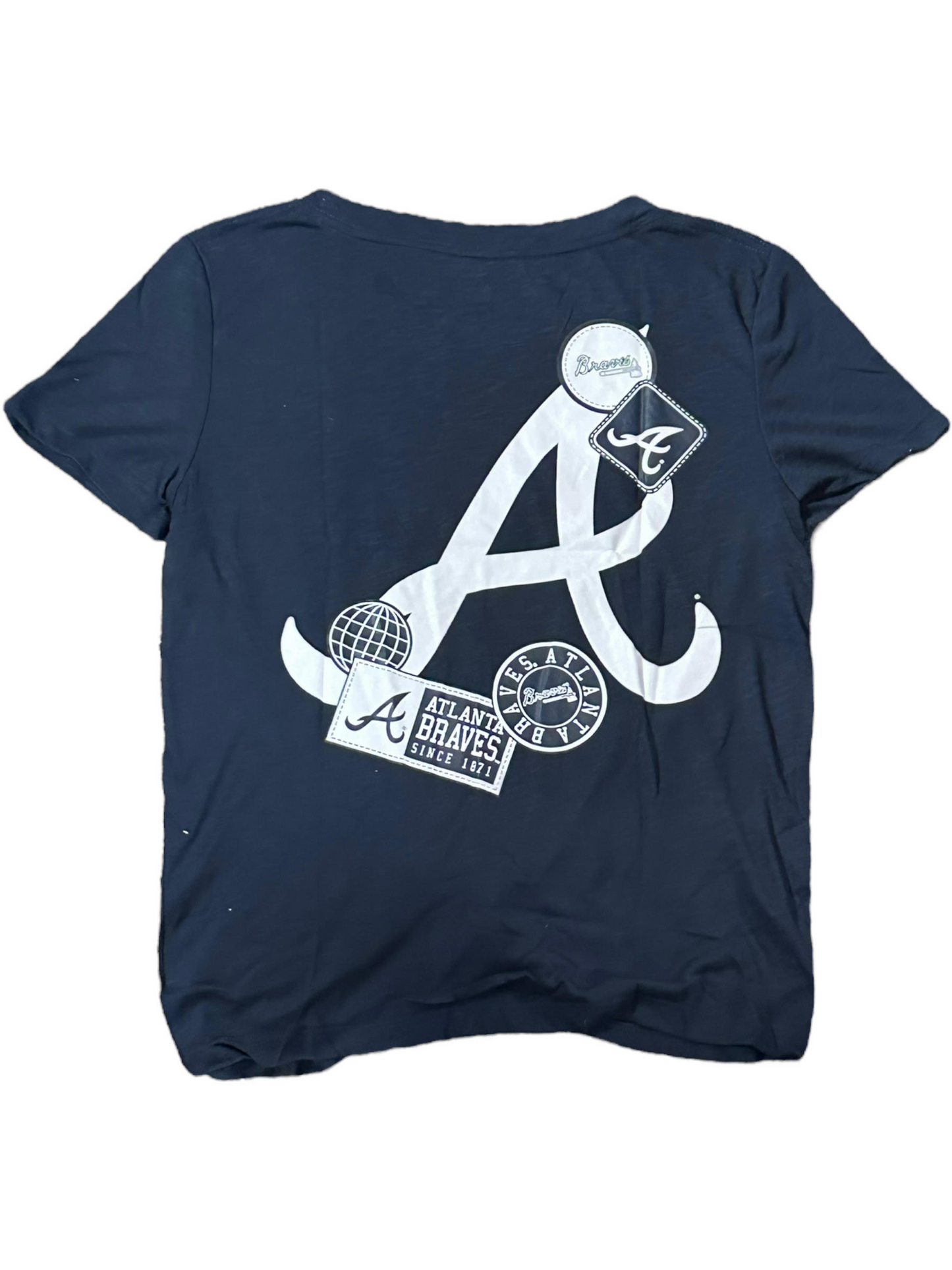 ATLANTA BRAVES WOMEN'S STAMPED FRONT KNOT T-SHIRT