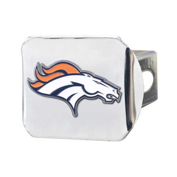 CUBIERTA DE ENGANCHE CROMADA CON LOGOTIPO DENVER BRONCOS