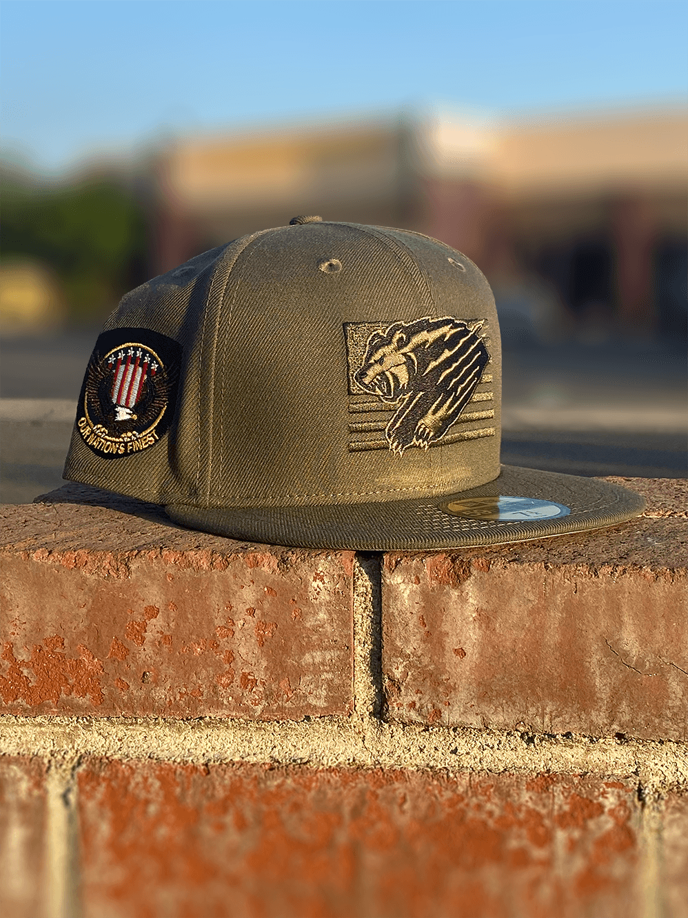 GORRO AJUSTADO FRESNO GRIZZLIES 2023 FUERZAS ARMADAS 59FIFTY 