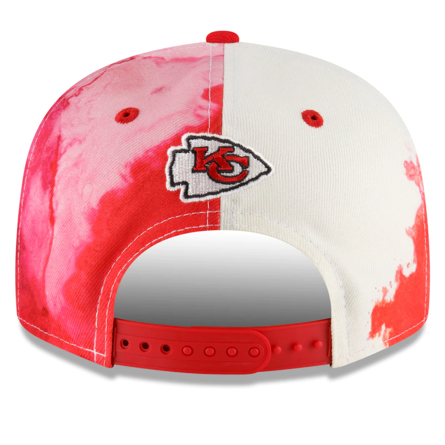 KANSAS CITY CHIEFS 2022 SIDELINE 9FIFTY SNAPBACK - TINTA