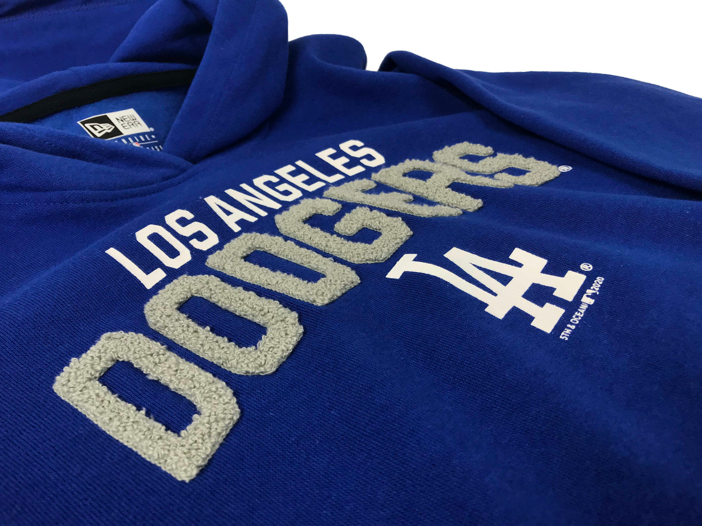 FIFTH&OCEAN Los Angeles Dodgers Women's Stripe Neck T-Shirt 20 / M