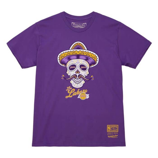 CAMISETA DE CALAVERA DE AZÚCAR DE LOS ANGELES LAKERS PARA HOMBRE MITCHELL &amp; NESS OFRENDA