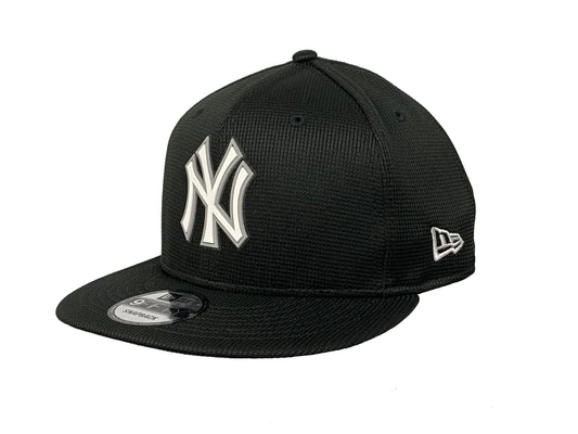 NEW YORK YANKEES CLUBHOUSE 950 BLACK/WHITE