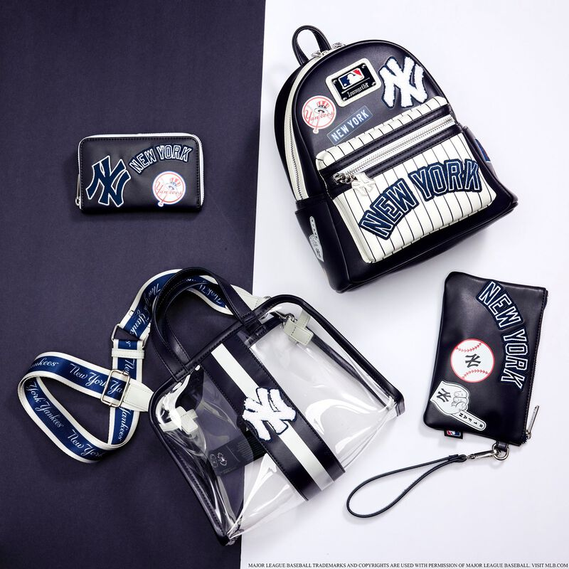 NEW YORK YANKEES LOUNGEFLY LOGO WALLET