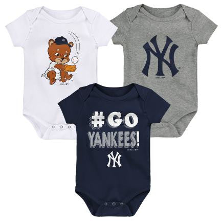 NEW YORK YANKEES NEWBORN BORN TO WIN 3 PIECE SET