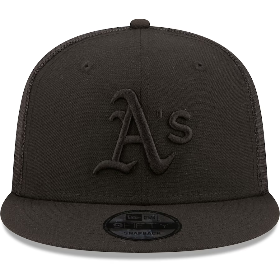 OAKLAND ATHLETICS CLASSIC BLACKOUT TRUCKER 9FIFTY GORRA GORRA