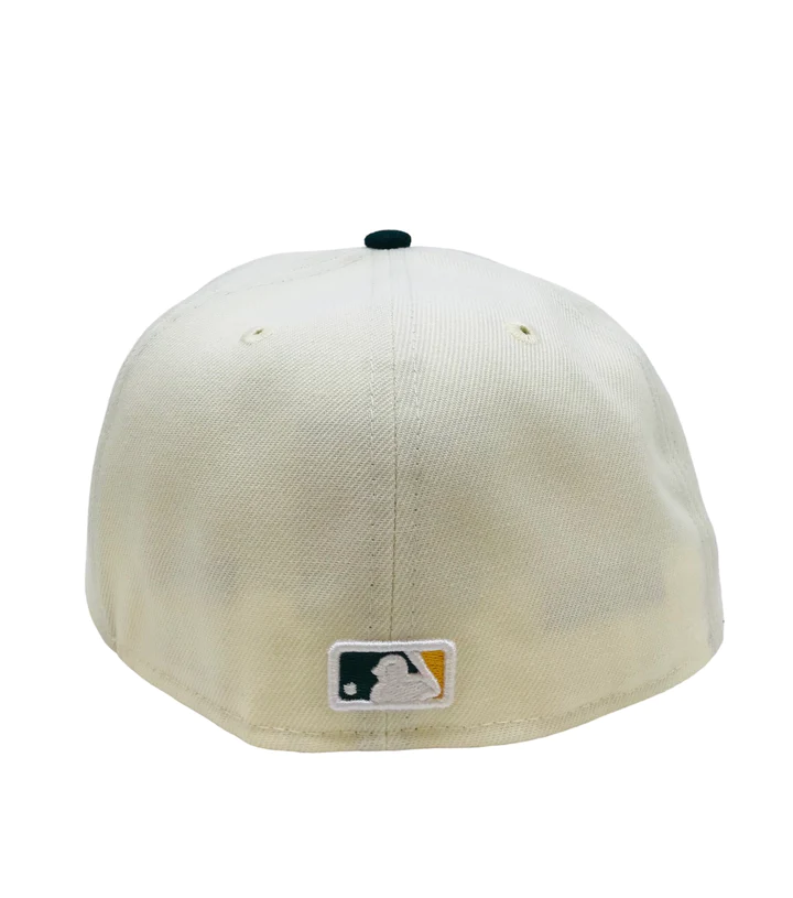 GORRA AJUSTADA 59FIFTY CON PARCHE RETRO OAKLAND ATHLETICS - CREMA/VERDE