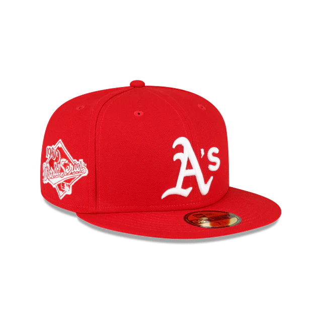 GORRA AJUSTADA 59FIFTY DE LA SERIE MUNDIAL CON PARCHE LATERAL DE OAKLAND ATHLETICS - ROJO