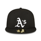 GORRA AJUSTADA 59FIFTY CON PARCHE LATERAL DE LA SERIE MUNDIAL CON PARCHE LATERAL DE OAKLAND ATHLETICS - NEGRO/BLANCO