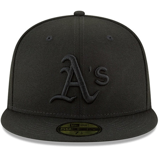 OAKLAND ATHLETICS BLACK ON BLACK BASIC LOGO FITTED 59FIFTY