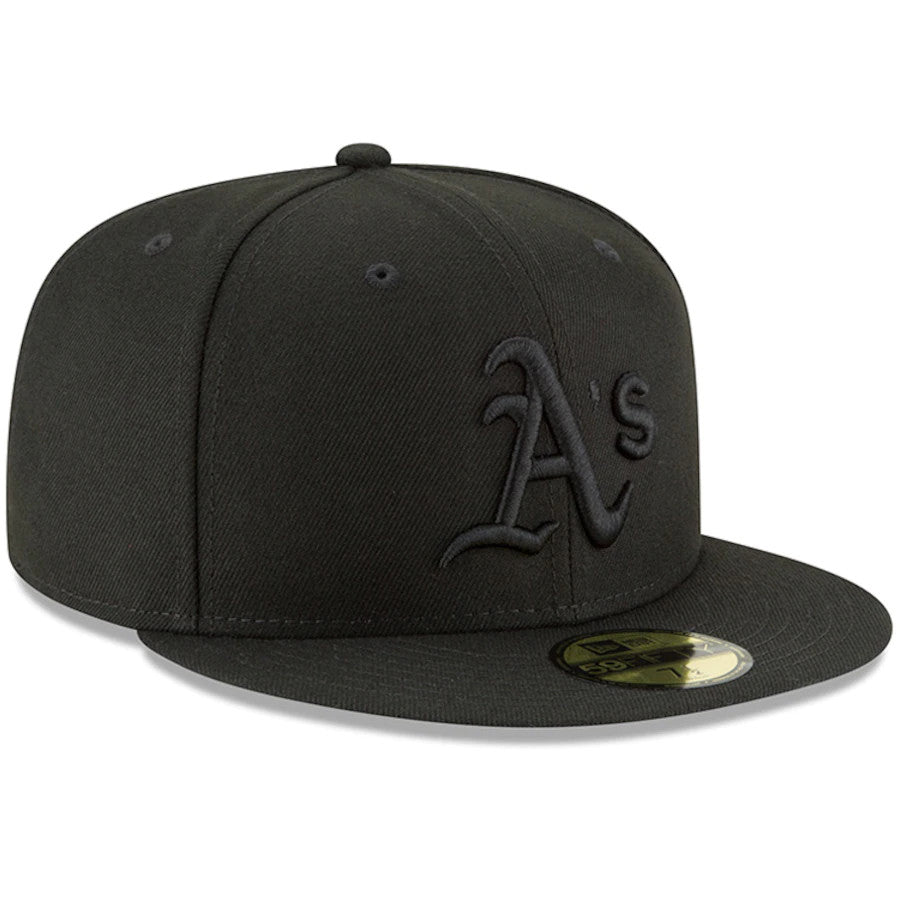 OAKLAND ATHLETICS BLACK ON BLACK BASIC LOGO FITTED 59FIFTY