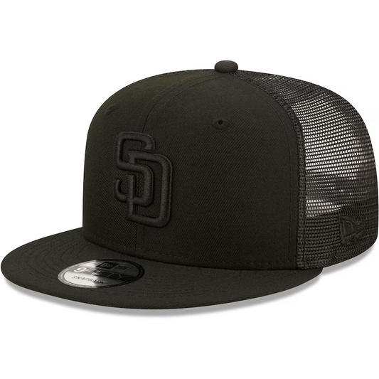 SAN DIEGO PADRES CLASSIC BLACKOUT TRUCKER 9FIFTY SNAPBACK