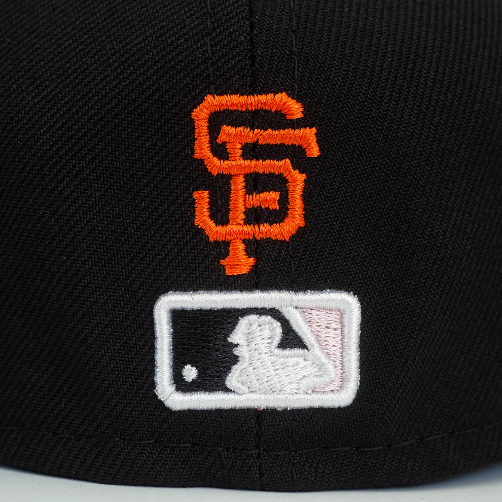 GORRA AJUSTADA 59FIFTY CON PARCHE LATERAL BLOOM DE SAN FRANCISCO GIANTS