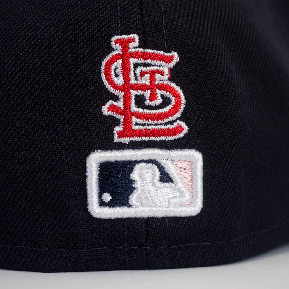 CALLE. GORRO AJUSTADO LOUIS CARDINALS BLOOM SIDEPATCH 59FIFTY