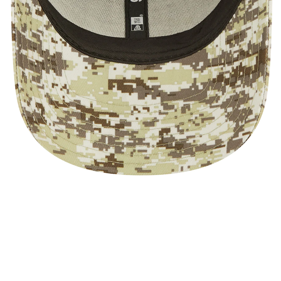 Buccaneers salute to service top hat