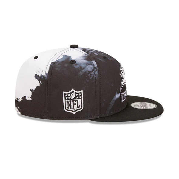 TAMPA BAY BUCCANEERS SIDELINE 9FIFTY SNAPBACK HAT - BLACK/ WHITE INK